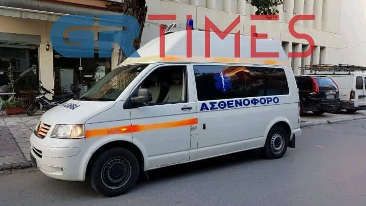 Ασύλληπτος ο τρόπος που διακινούσαν μετανάστες- Τους έντυσαν νοσηλευτές και χρησιμοποιούσαν «ασθενοφόρο» για τη μεταφορά τους!-Εικόνες